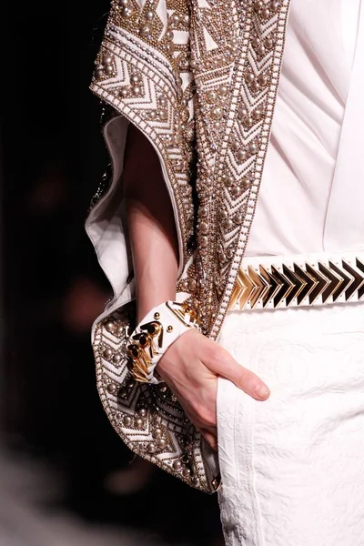 Look 37